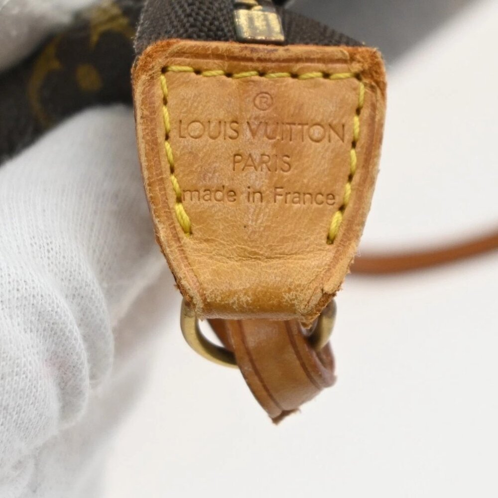 LOUIS VUITTON Pochette Accessoires Hand Bag Monogram Leather BN M51980 34MA288 - Picture 10 of 16